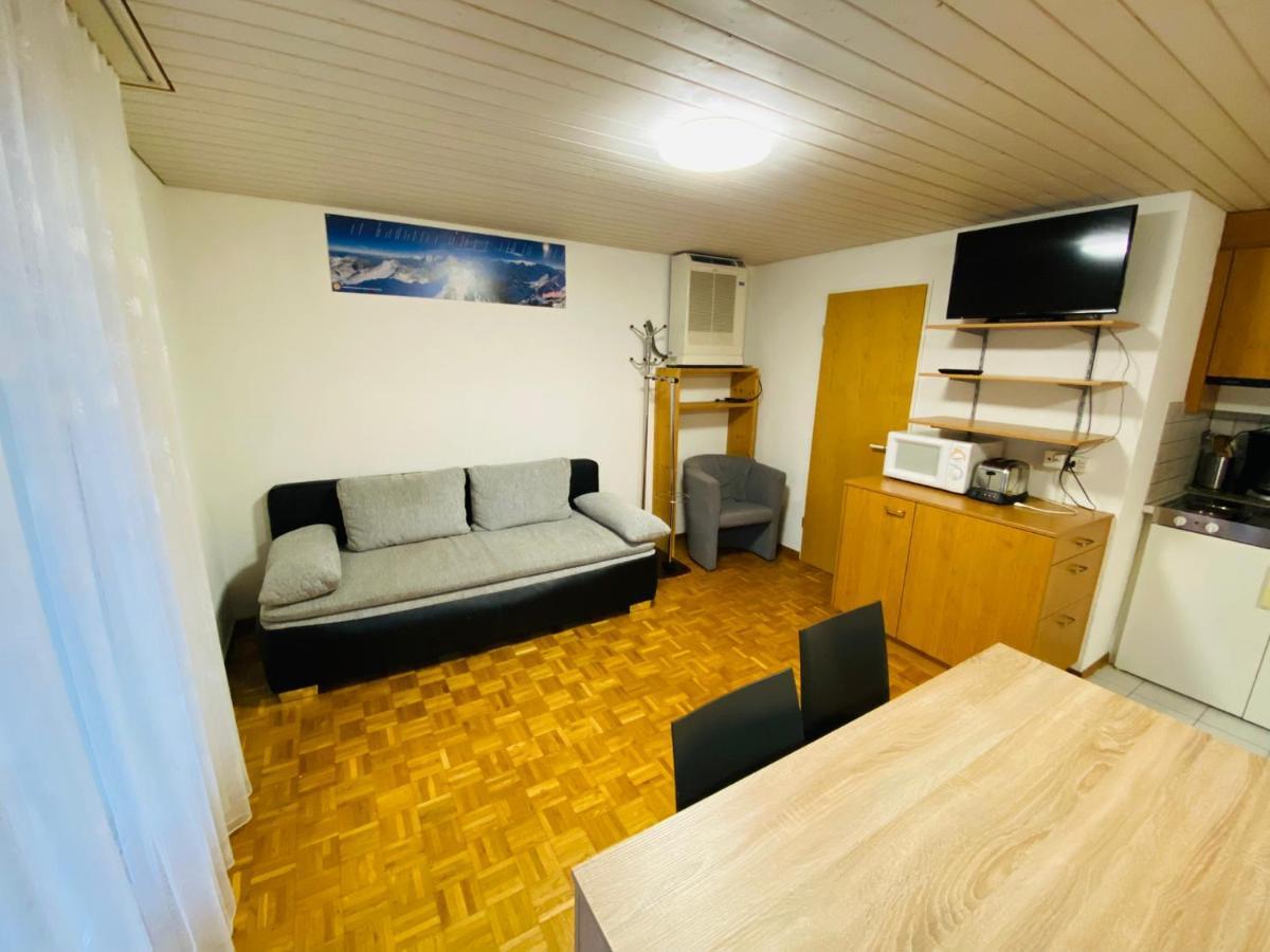 Facing Apartment *